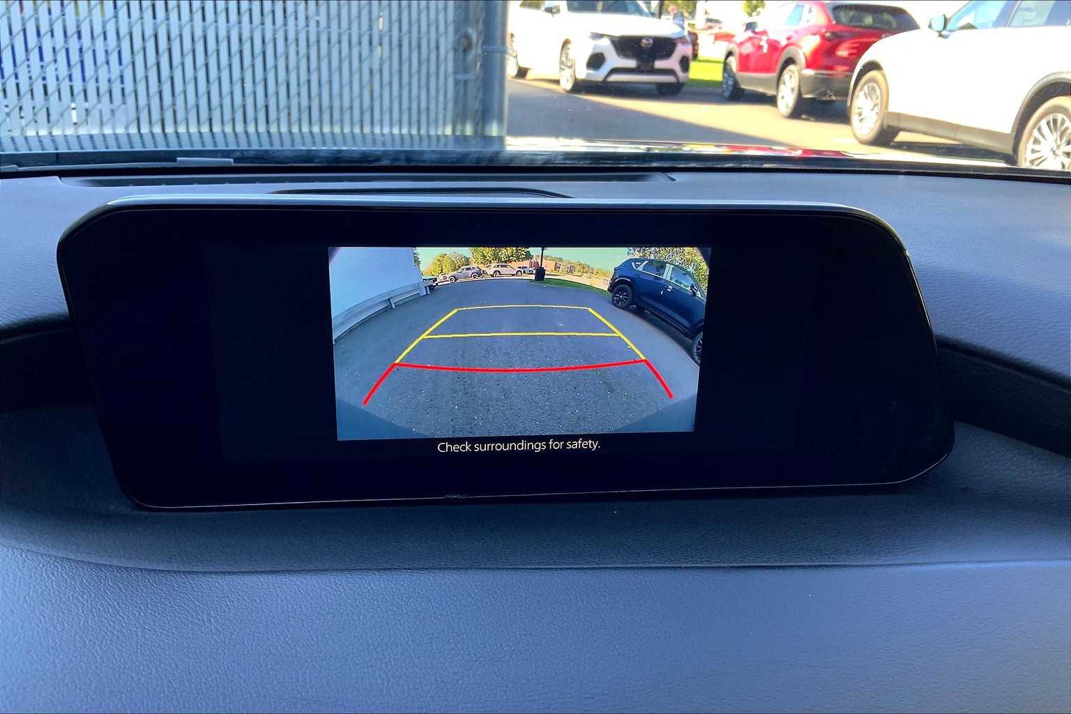 Used 2023 MAZDA MAZDA3 s image 27