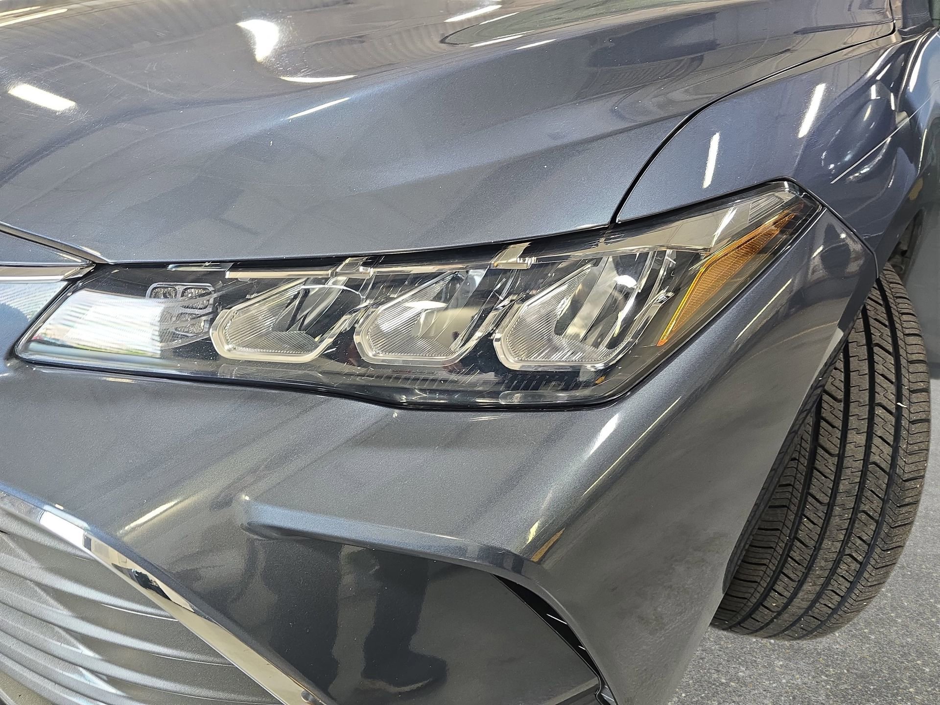 Used 2021 Toyota Avalon XLE FWD image 28