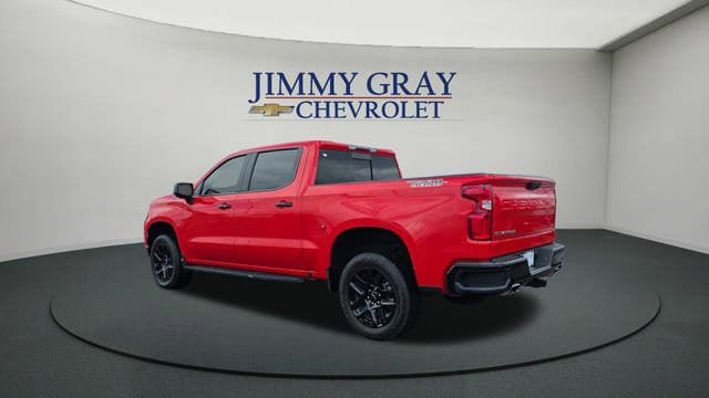 Used 2023 Chevrolet Silverado 1500 LT Trail Boss w/ LT Trail Boss Premium Package AWD/4WD image 3