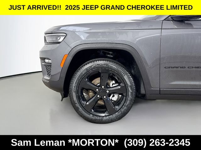 New 2025 Jeep Grand Cherokee Limited w/ Black Appearance Package image 32