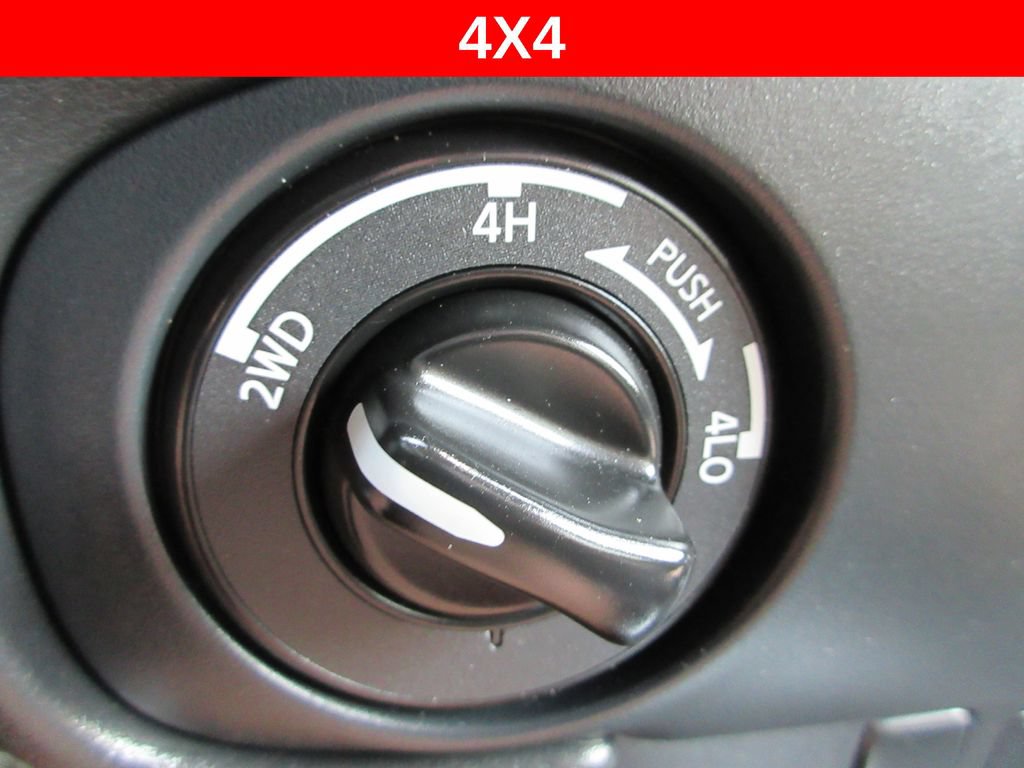Used 2022 Nissan Frontier SV AWD/4WD image 17