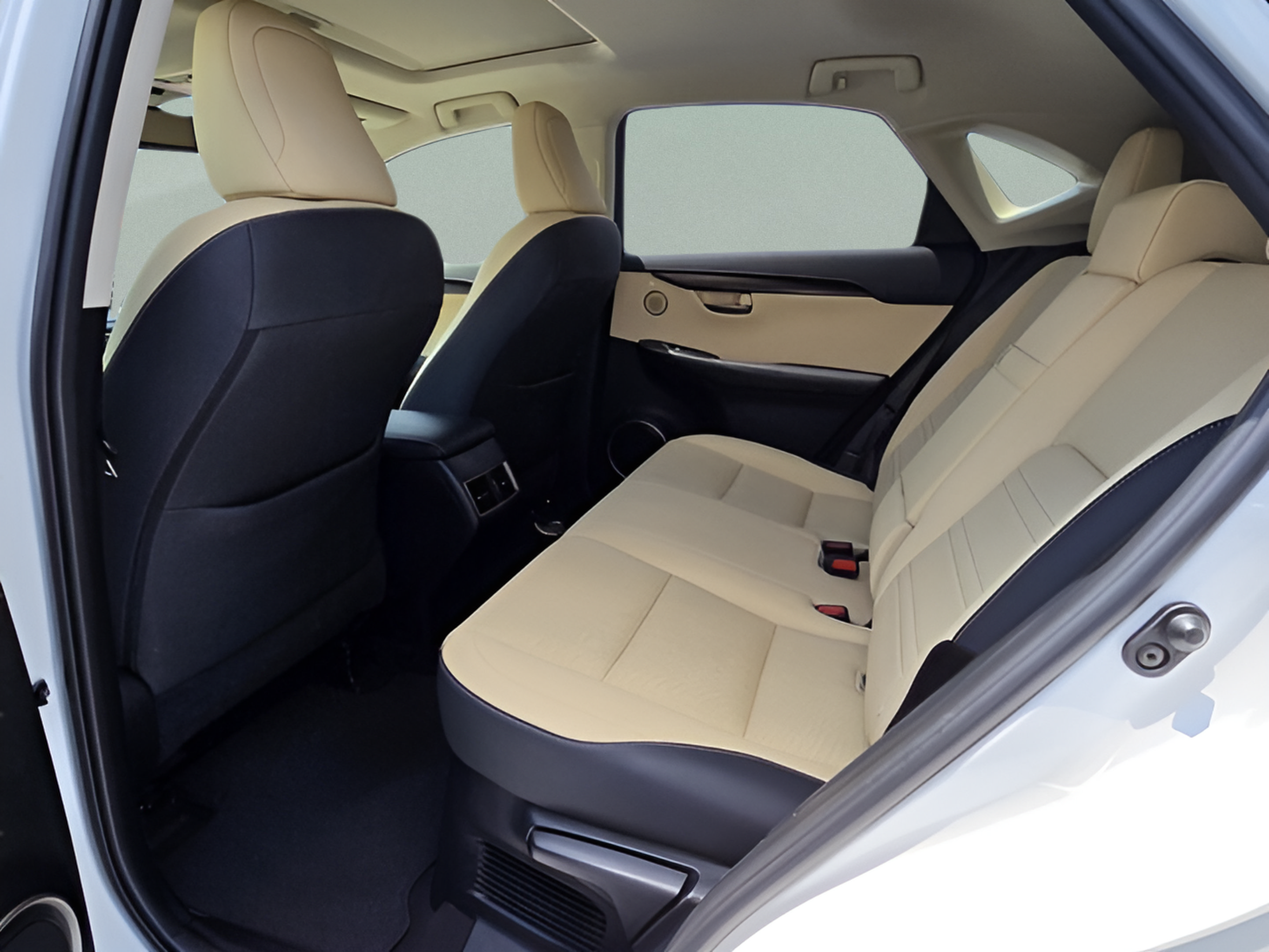 Used 2018 Lexus NX 300h AWD w/ Premium Package image 11