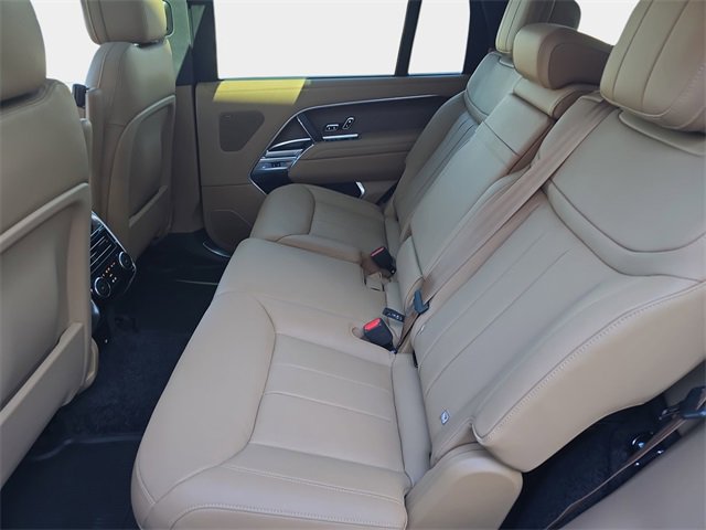 New 2026 Land Rover Range Rover Long Wheelbase SE image 10