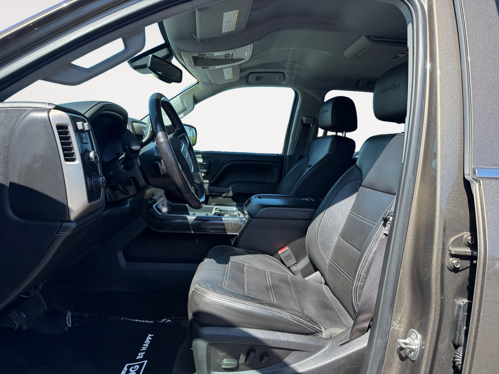 Used 2015 GMC Sierra 2500 Denali w/ Duramax Plus Package AWD/4WD image 10