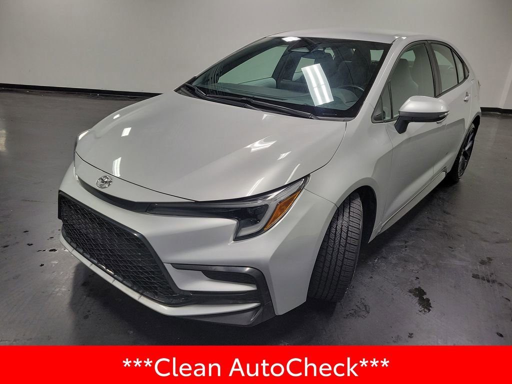 Used 2023 Toyota Corolla SE image 4