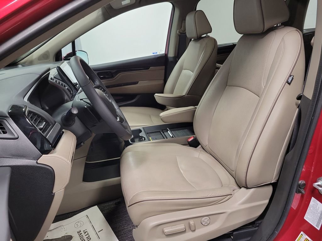 Used 2023 Honda Odyssey Elite image 13