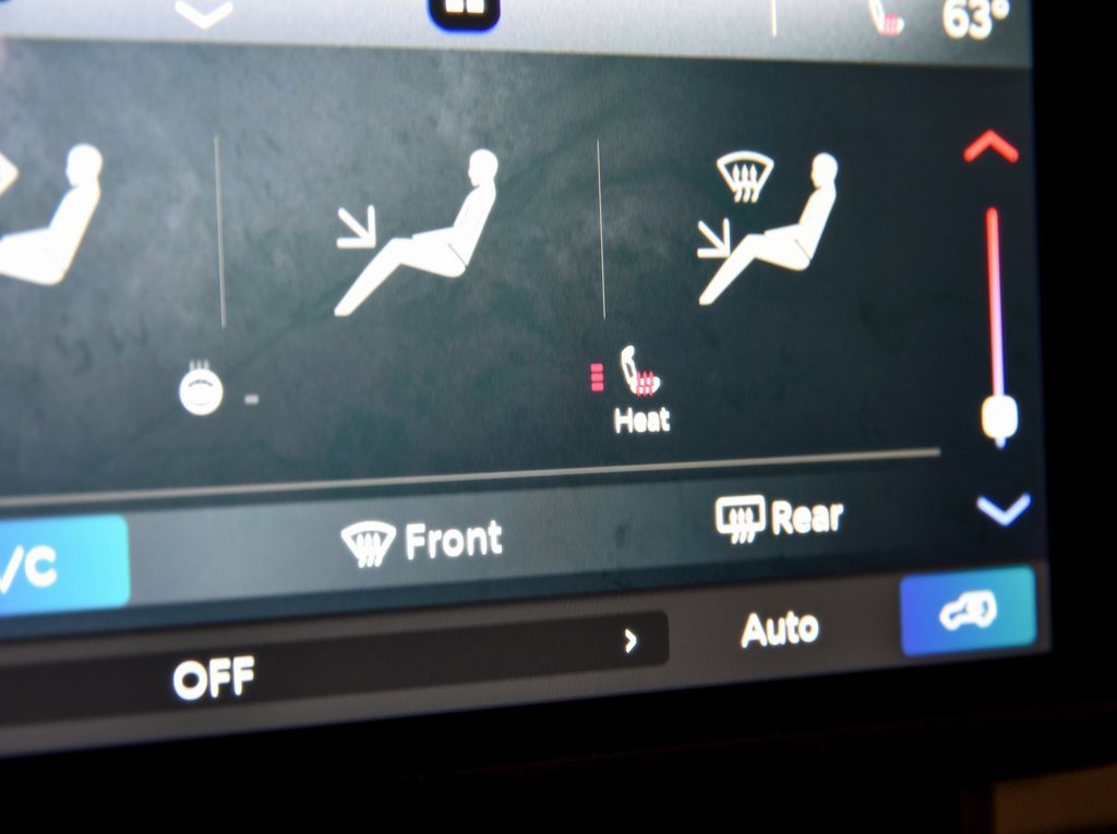 Used 2024 Jeep Wrangler Unlimited w/ Convenience Group image 20