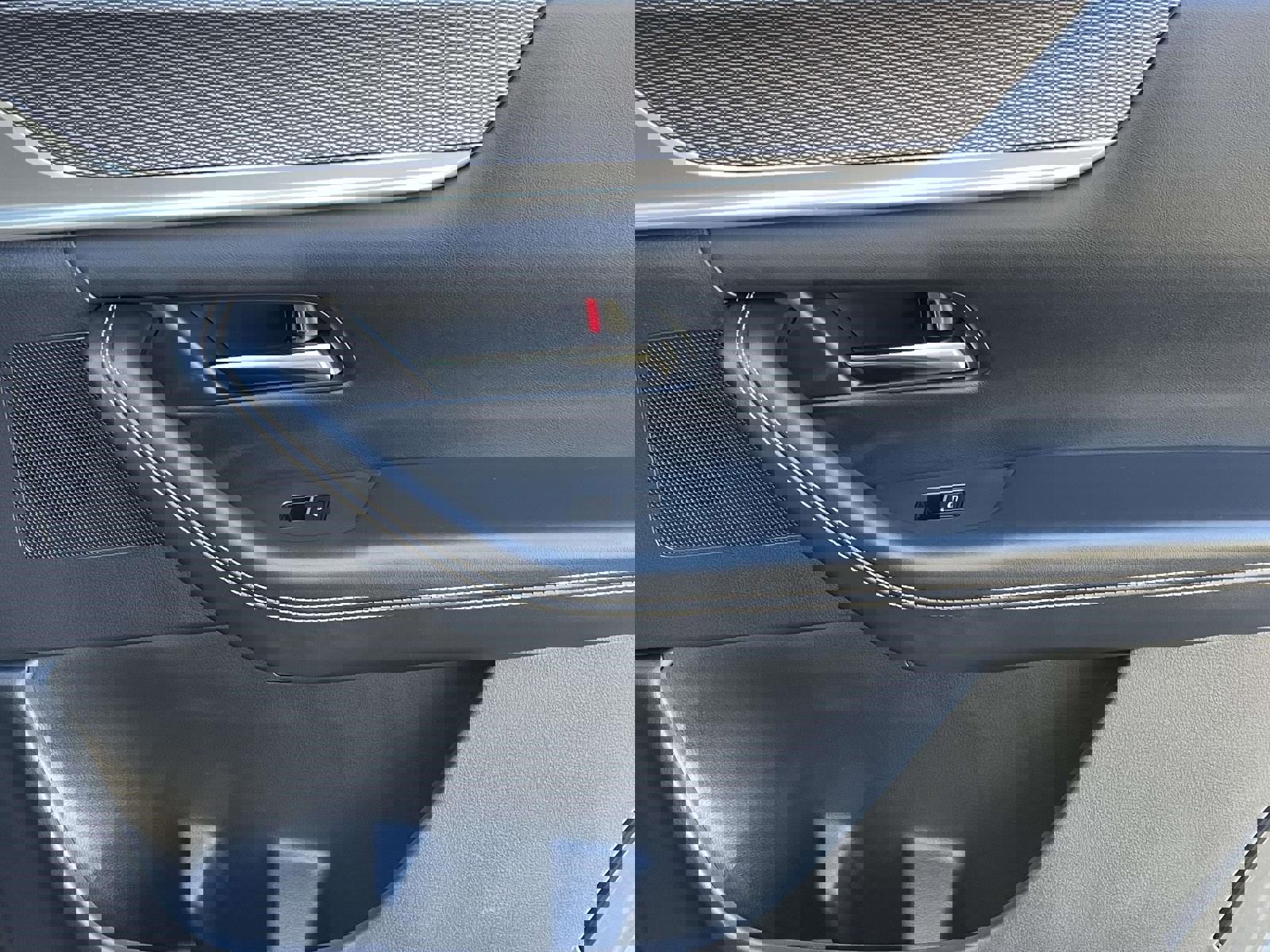 Used 2025 MAZDA CX-90 3.3 Turbo S w/ Premium Package image 16