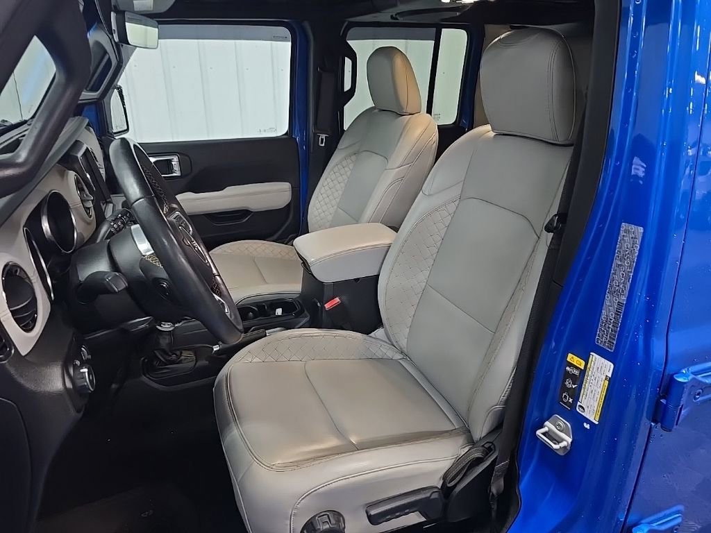 Used 2023 Jeep Wrangler Altitude image 30