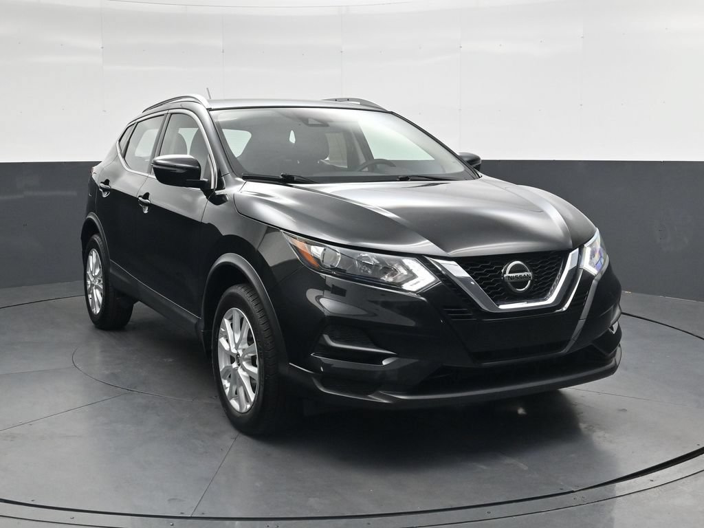 Used 2020 Nissan Rogue Sport SV FWD image 2