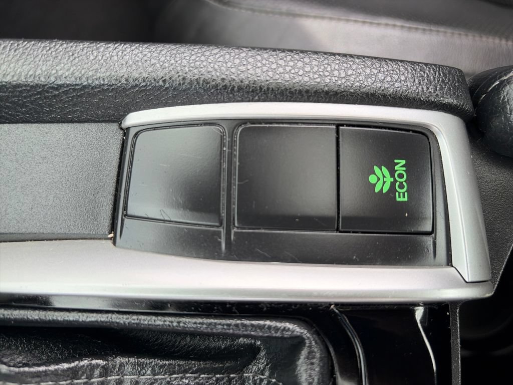 Used 2020 Honda Civic Touring image 29
