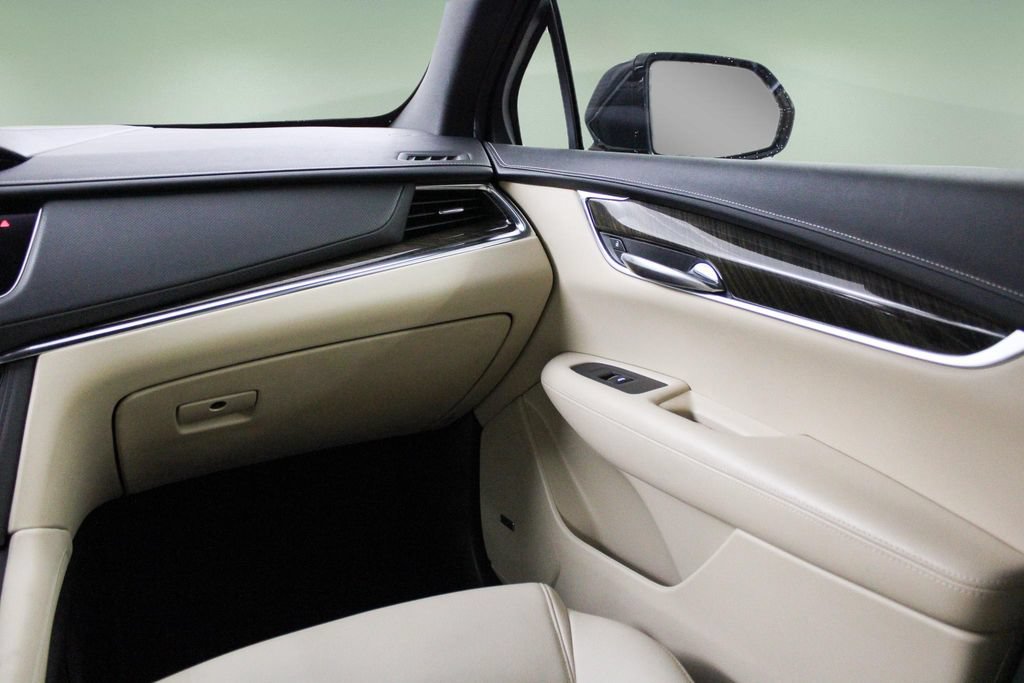 Used 2019 Cadillac XT5 FWD image 20