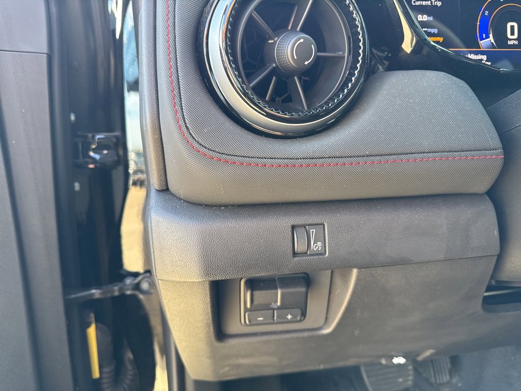 Used 2024 Chevrolet Colorado Z71 w/ Z71 Convenience Package 2 image 14