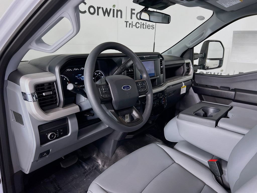 New 2025 Ford F350 XL w/ XL Chrome Package image 3