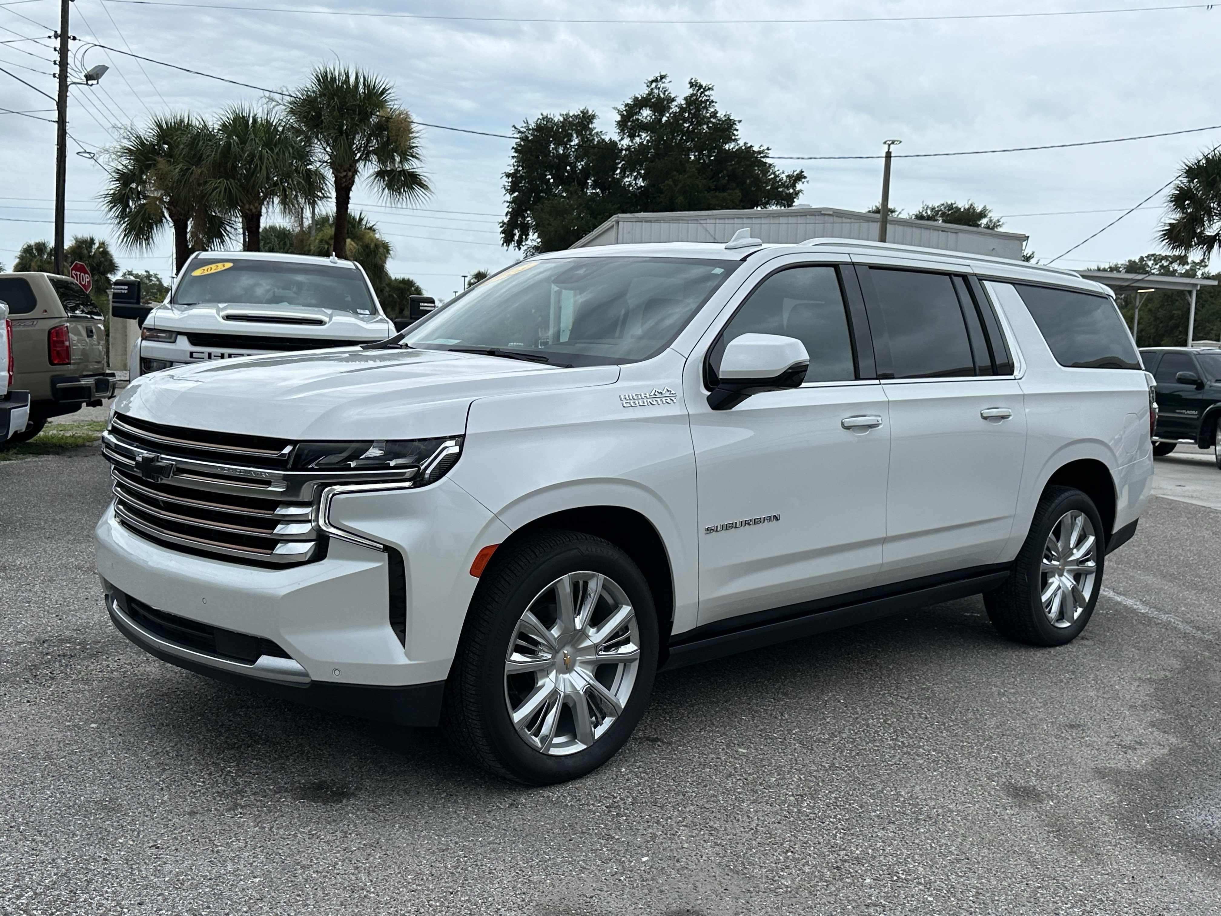 Certified 2023 Chevrolet Suburban High Country w/ Premium Package 2 AWD/4WD image 7