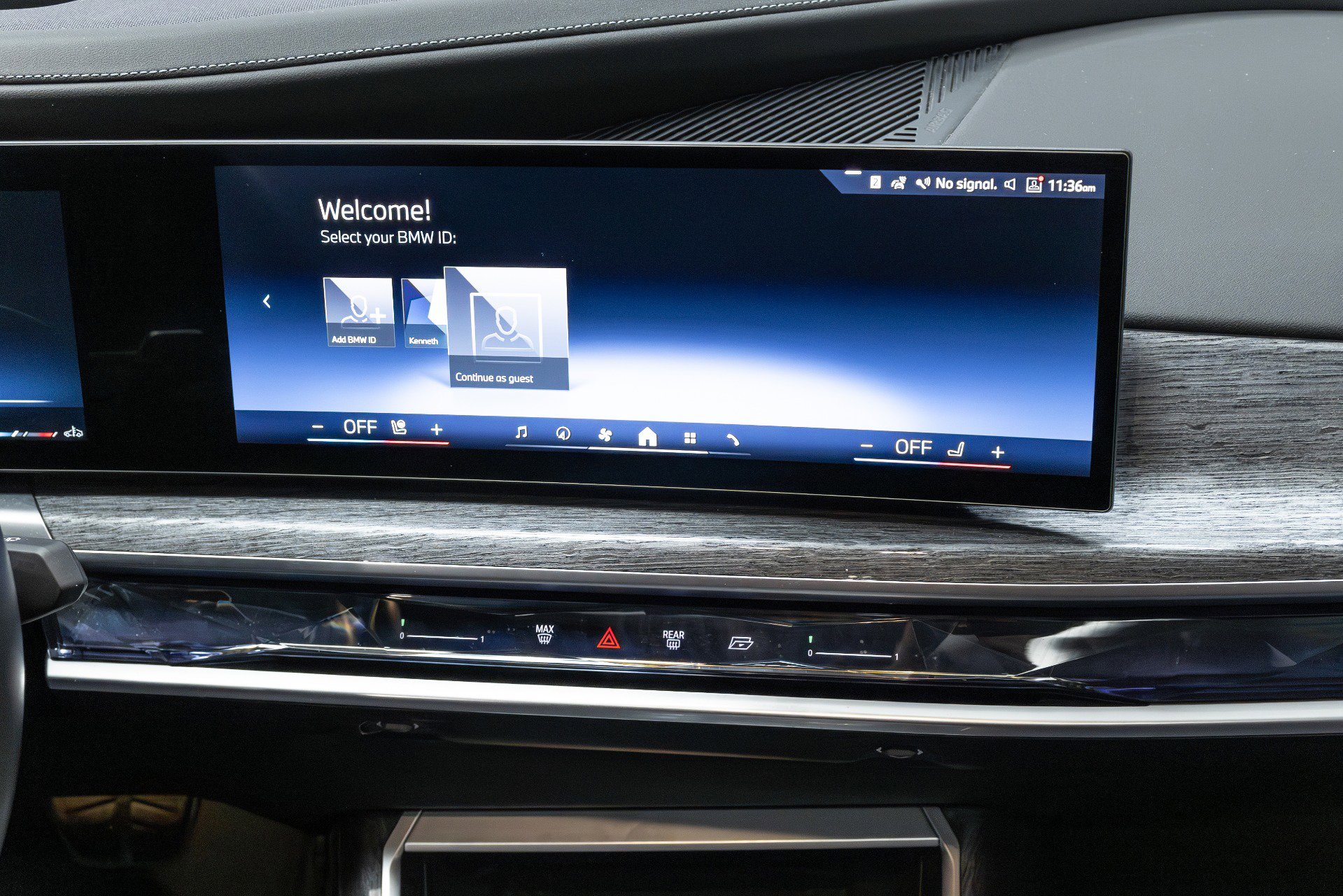 Used 2023 BMW 760i xDrive w/ Executive Package image 44