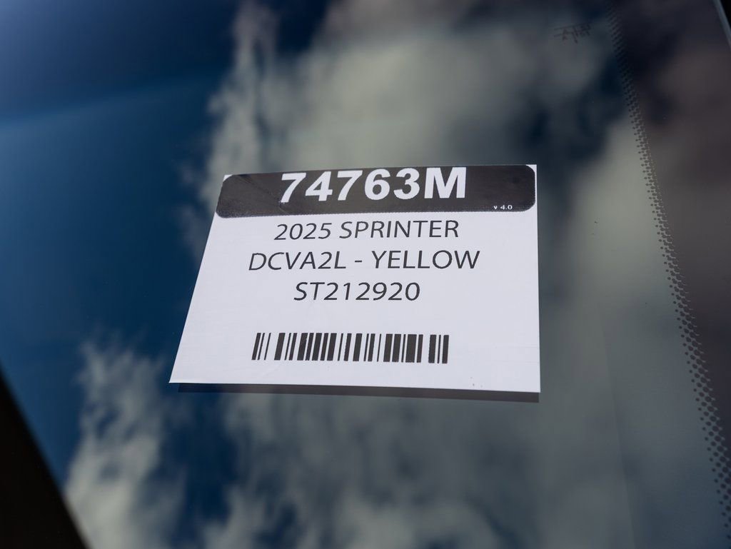 Used 2025 Mercedes-Benz Sprinter 2500 image 35