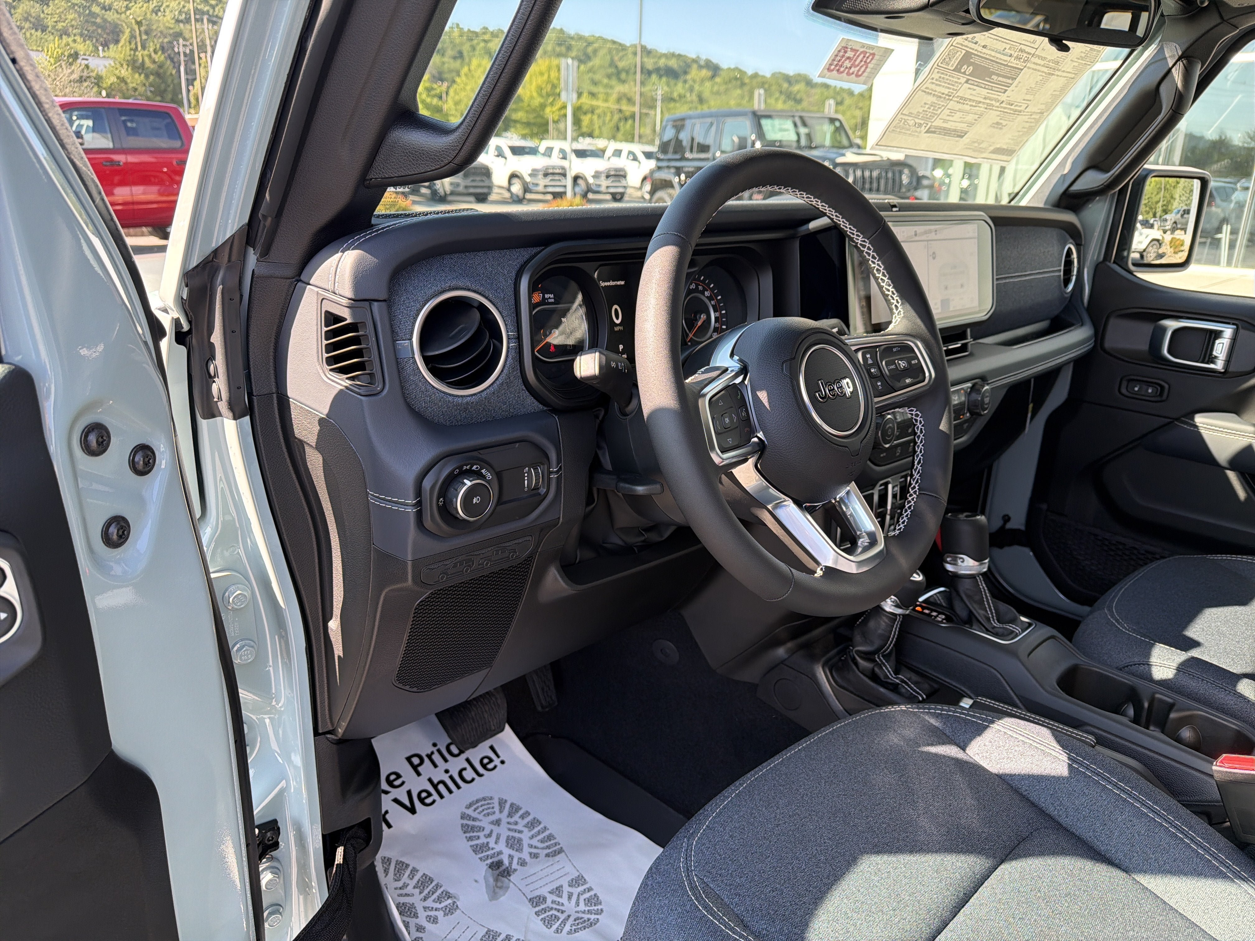 New 2026 Jeep Wrangler Unlimited Rubicon w/ Rockslide Package AWD/4WD image 17