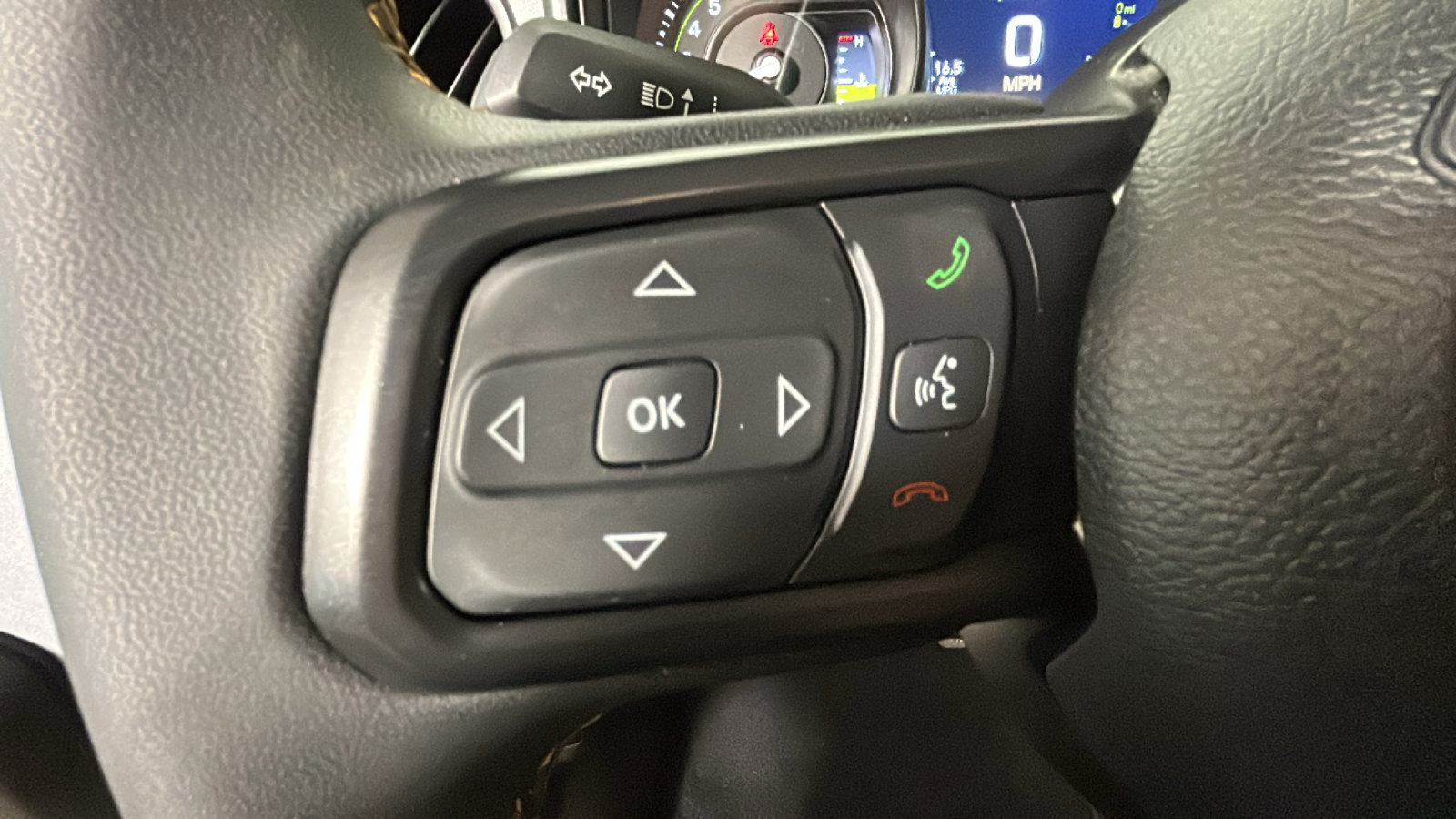 Used 2024 Jeep Wrangler Unlimited w/ Technology Group AWD/4WD image 18