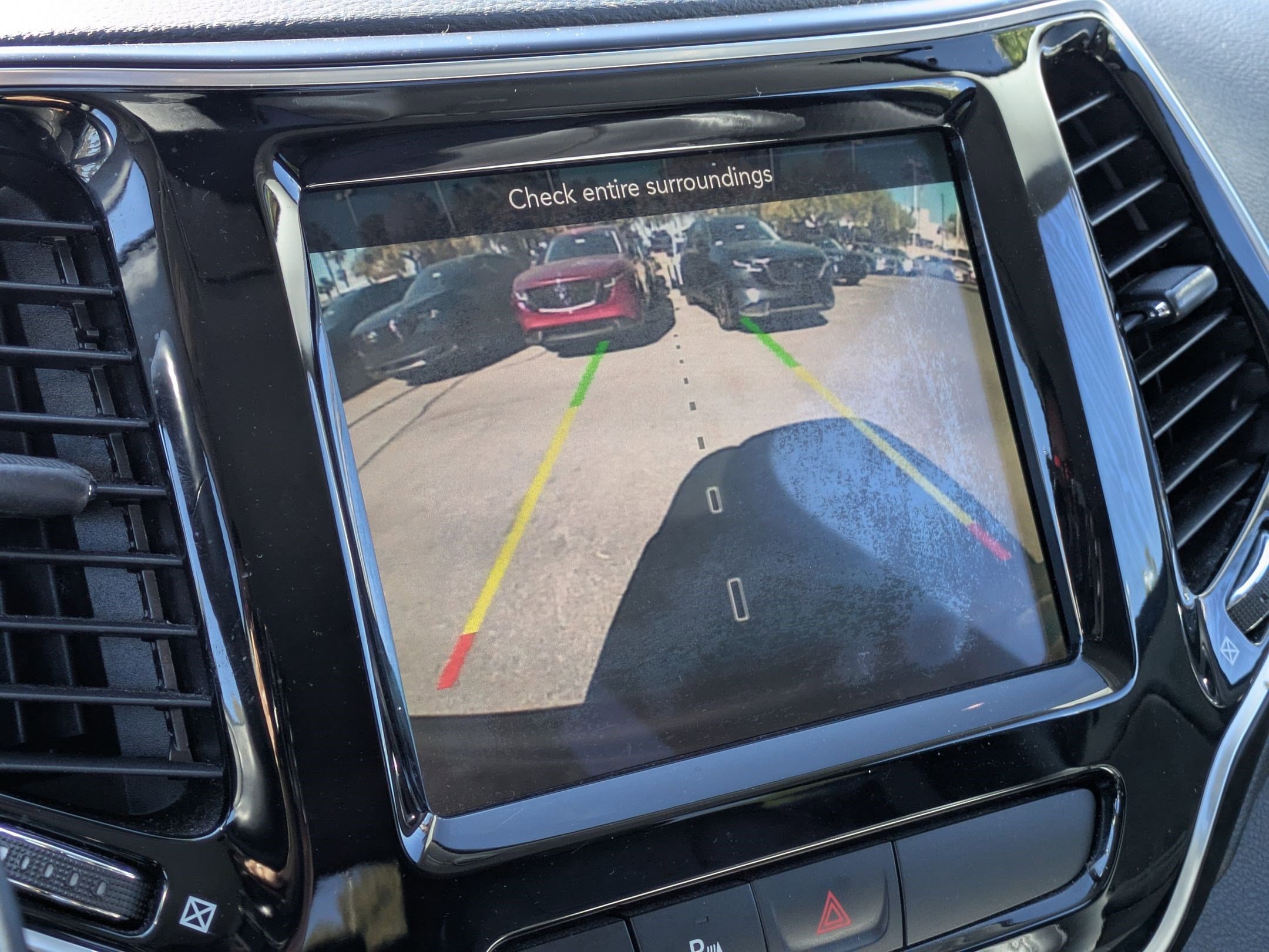 Used 2019 Jeep Cherokee Limited FWD image 19