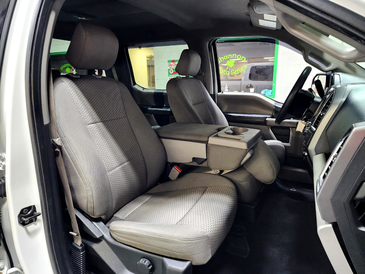 Used 2016 Ford F150 XLT image 24