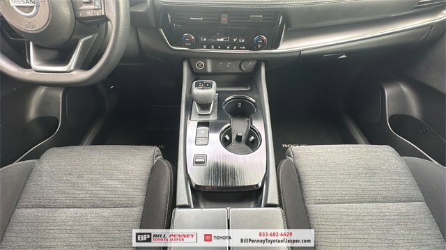 Used 2021 Nissan Rogue SV image 9