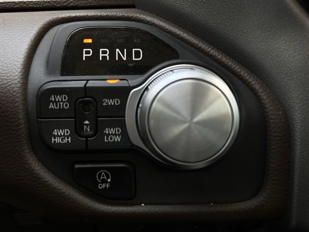 Used 2025 RAM 1500 Laramie AWD/4WD image 23