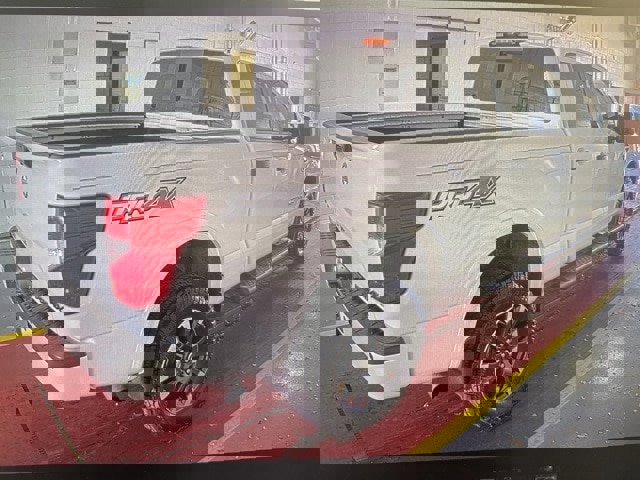 Used 2019 Nissan Titan PRO-4X w/ Pro-4x Convenience Package image 4