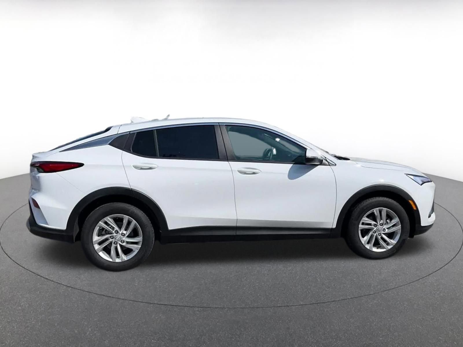 Used 2025 Buick Envista Preferred image 14