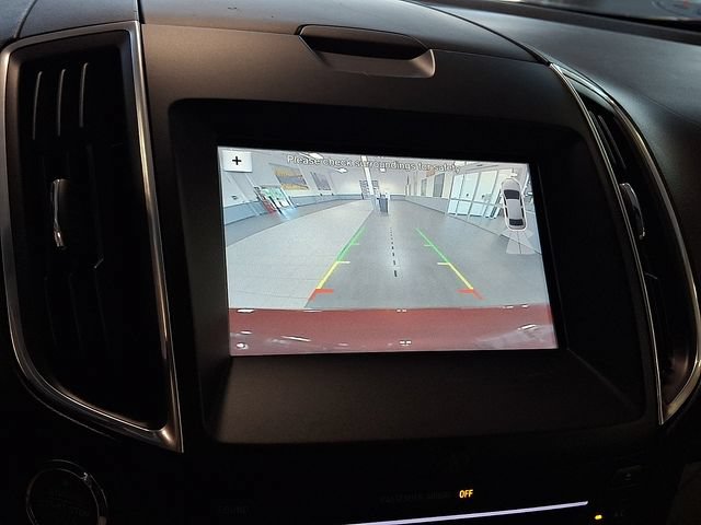 Used 2016 Ford Edge Titanium w/ Canadian Touring Package FWD image 18