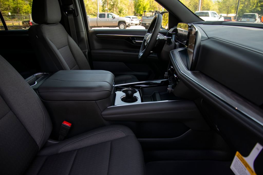 New 2026 Chevrolet Tahoe LS w/ LPO, Dark Essentials Package AWD/4WD image 16