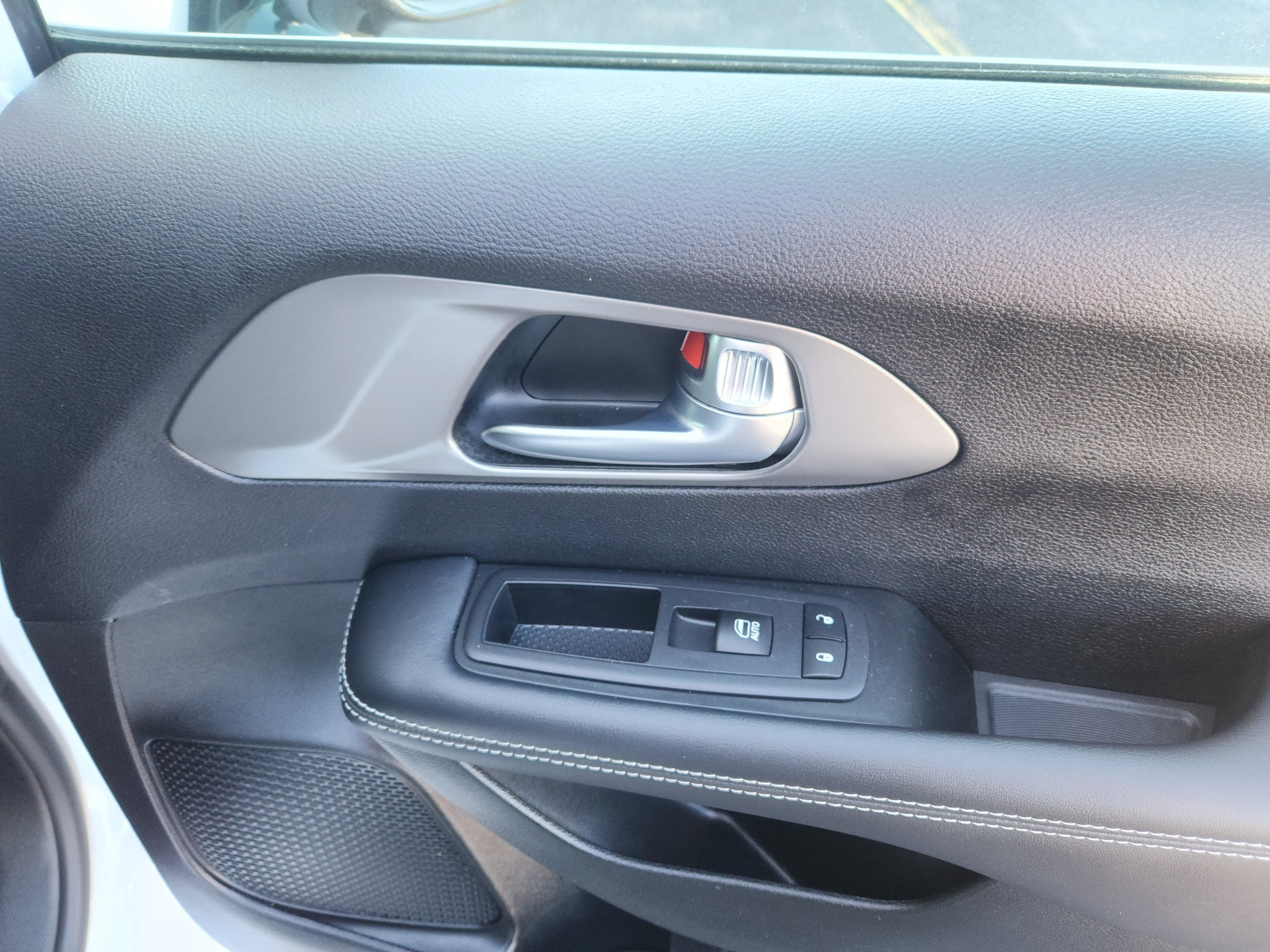 New 2026 Chrysler Voyager LX FWD image 40