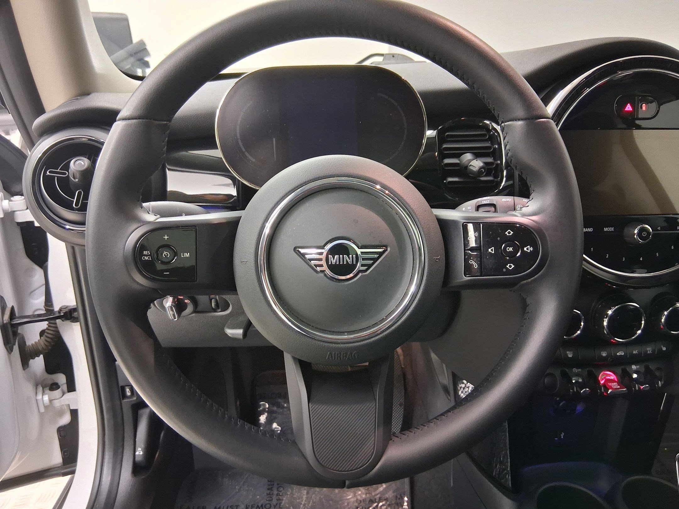 Certified 2024 MINI Cooper 2-Door Hardtop FWD image 13