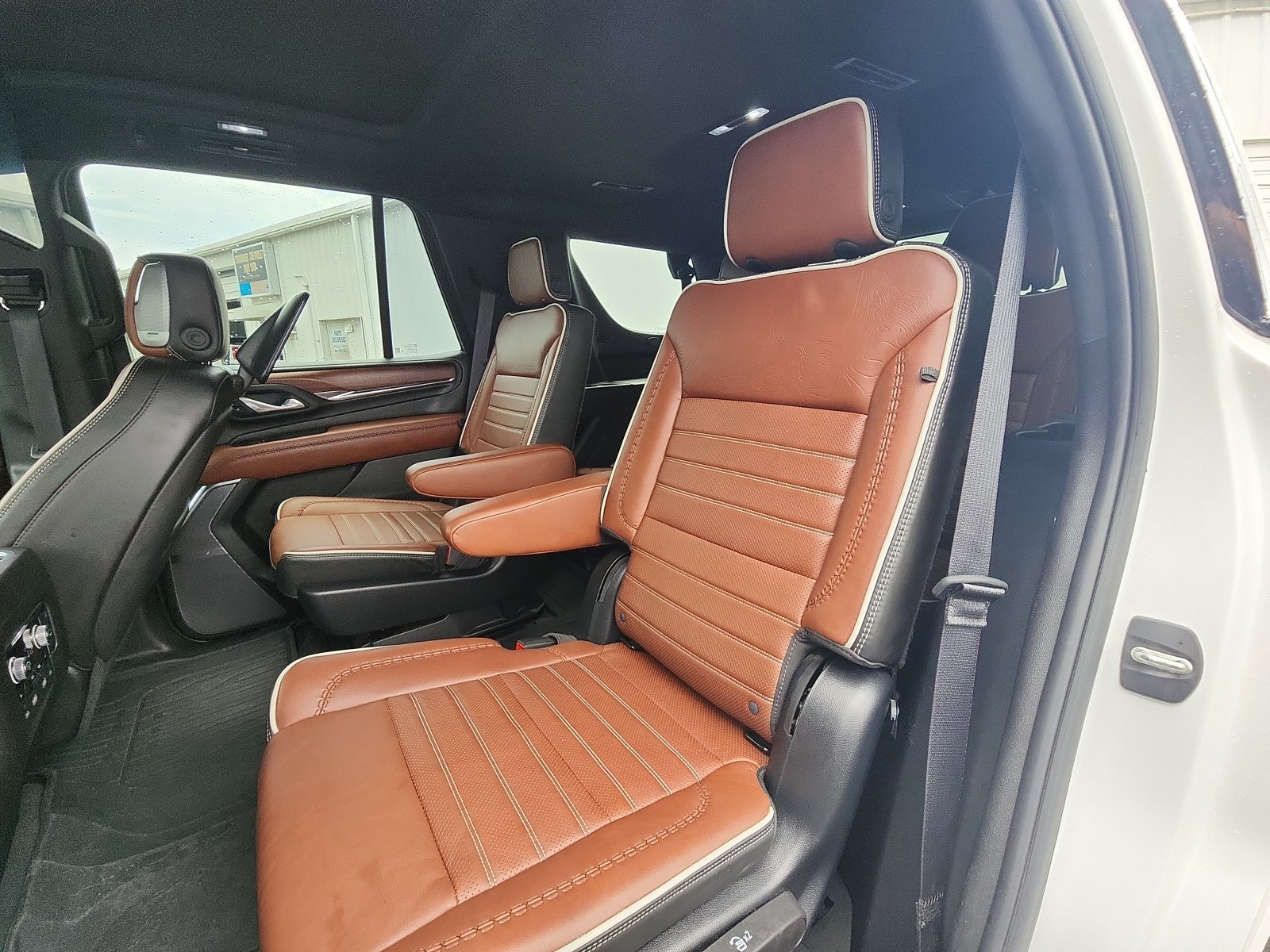 Used 2023 GMC Yukon Denali Ultimate AWD/4WD image 23