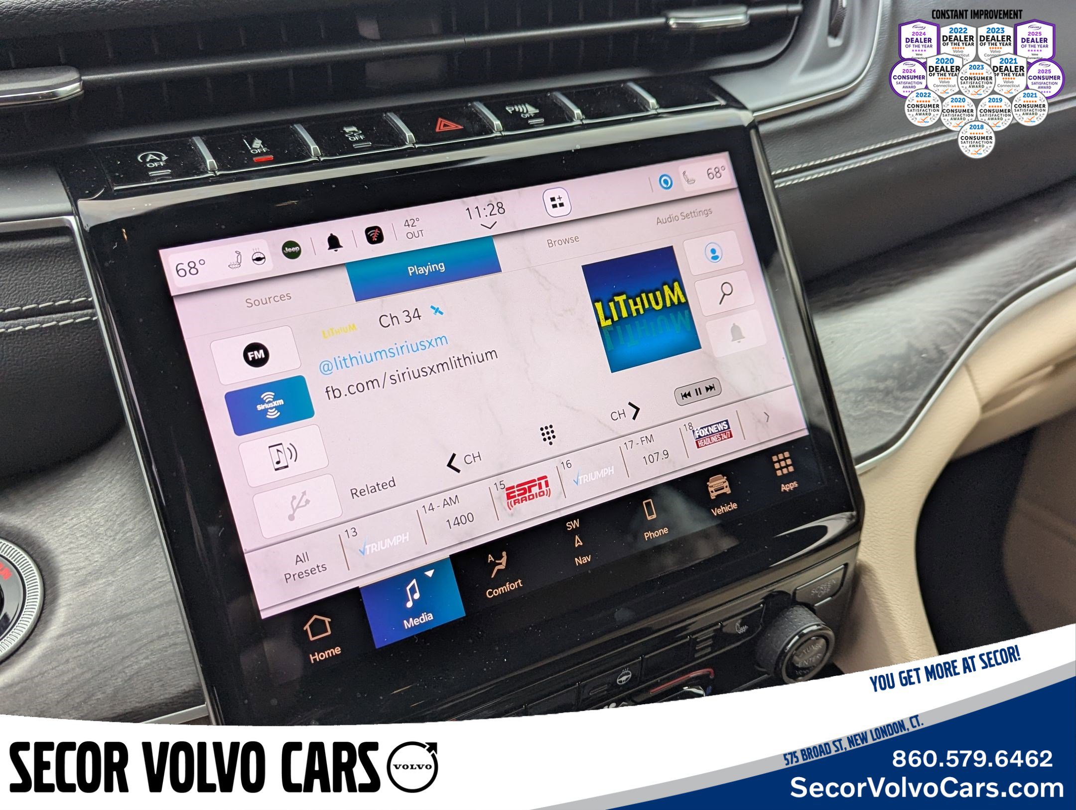 Used 2024 Jeep Grand Cherokee Limited image 15