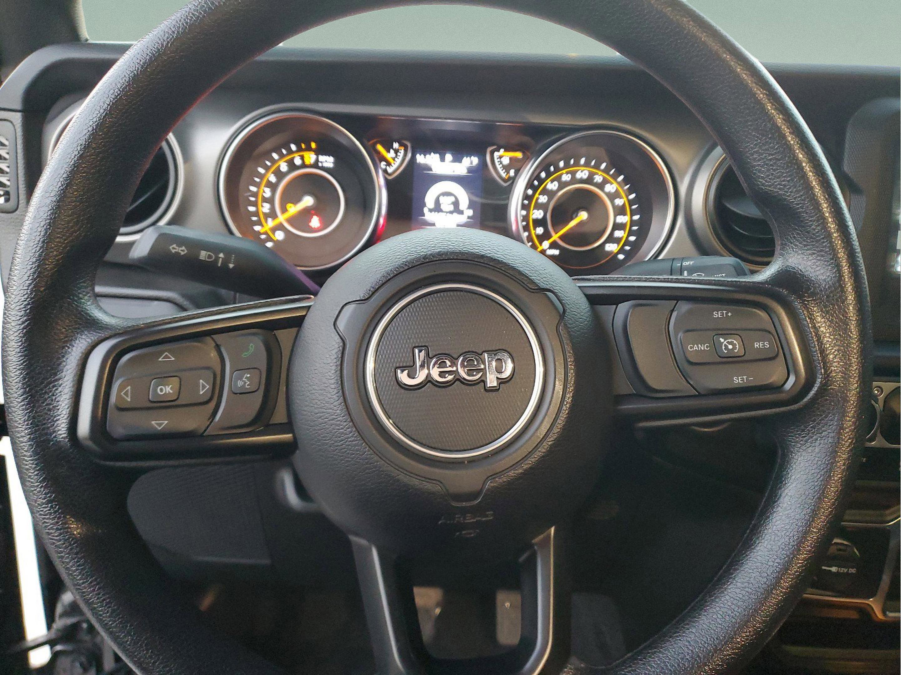 Certified 2022 Jeep Gladiator Sport image 18