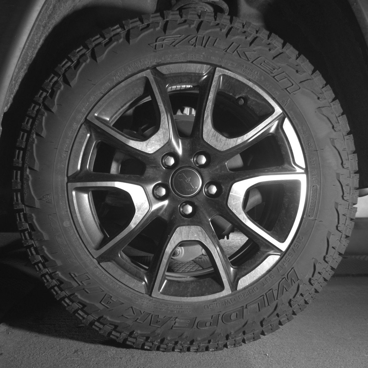 Used 2025 Jeep Compass Trailhawk image 14