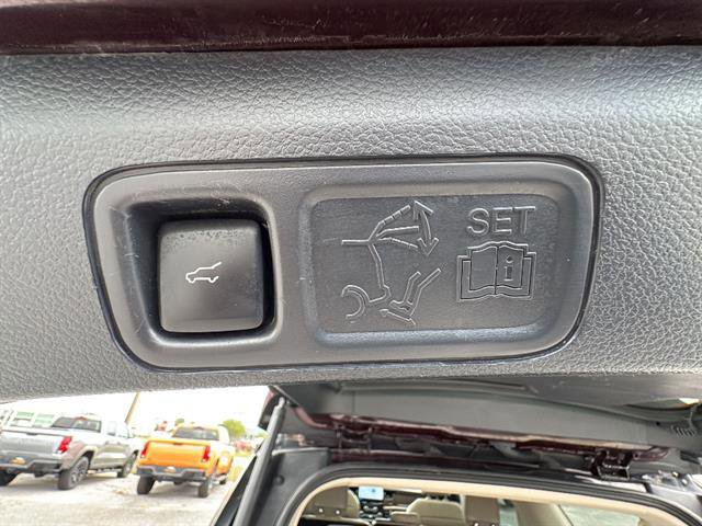 Used 2024 Ford Expedition Max Limited image 13