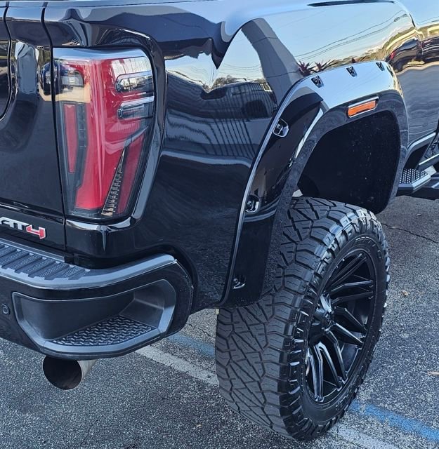 Used 2024 GMC Sierra 2500 AT4 w/ Technology Package AWD/4WD image 12