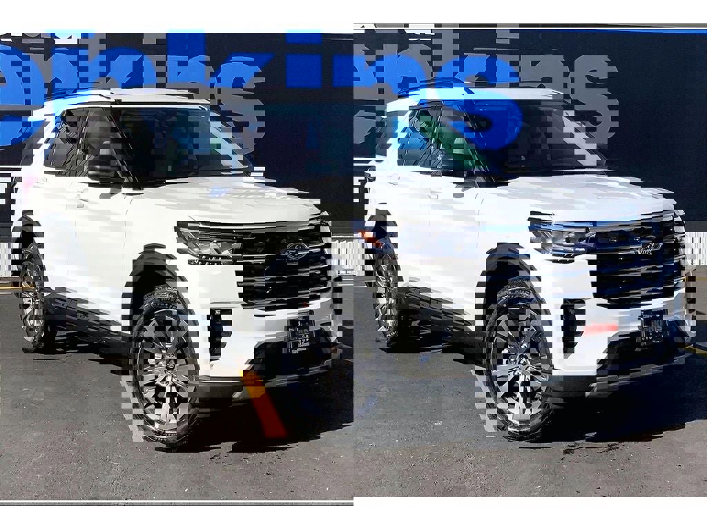 New 2026 Ford Explorer Active w/ Active Comfort Package image 2