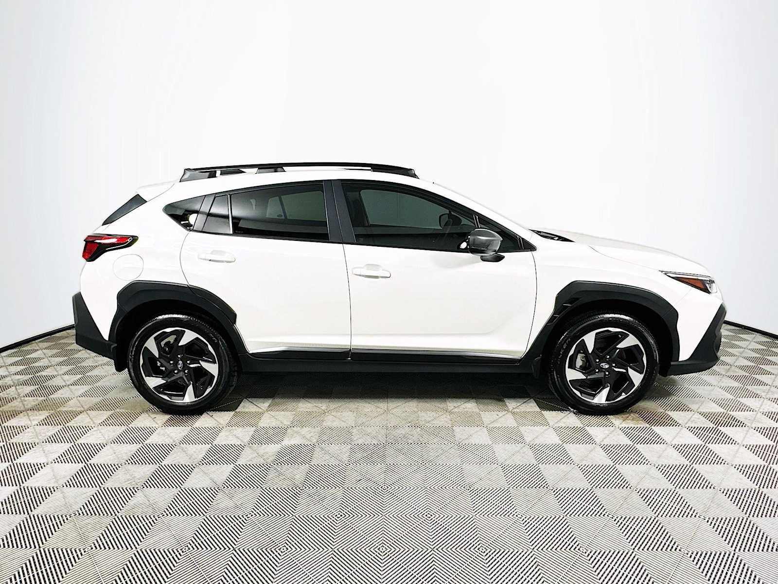 Used 2025 Subaru Crosstrek 2.5i Limited w/ Popular Package #3A AWD/4WD image 8