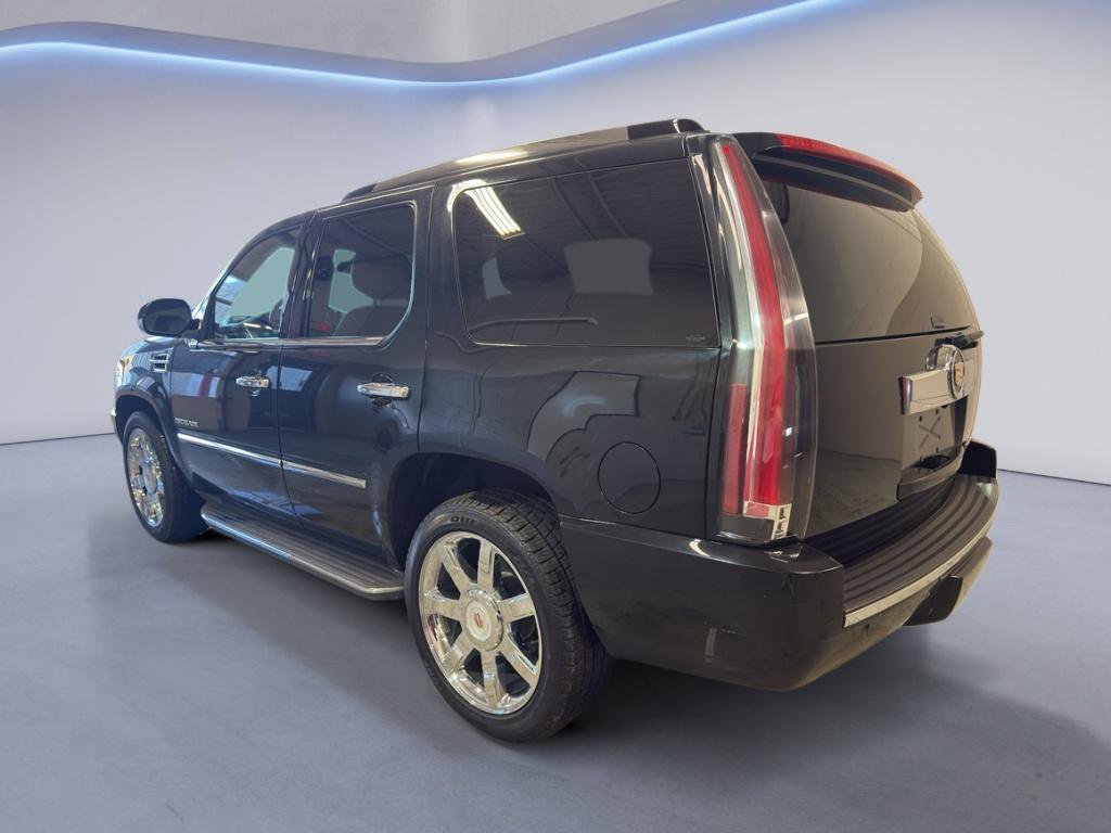 Used 2014 Cadillac Escalade Luxury AWD/4WD image 4