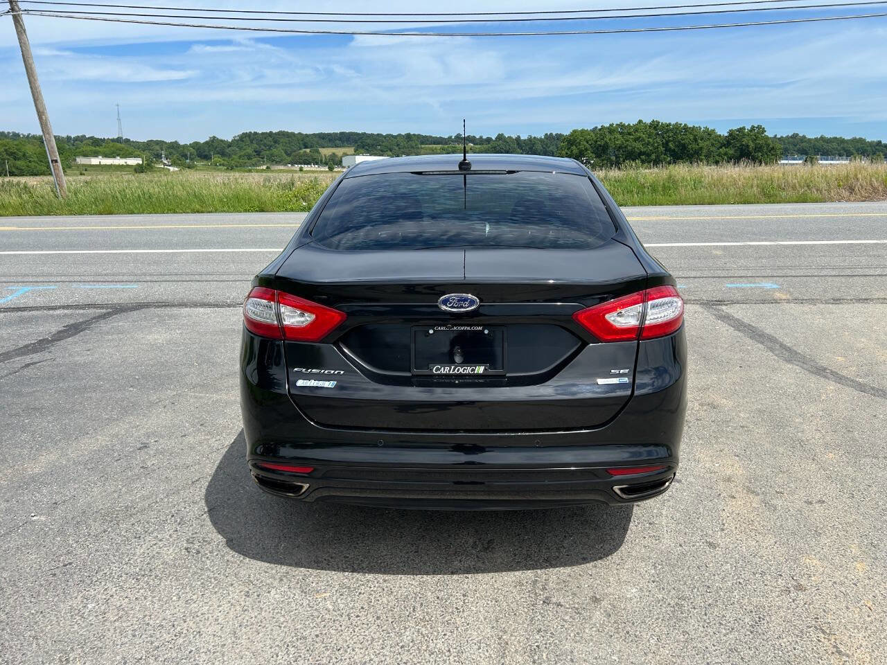 Used 2016 Ford Fusion SE w/ Equipment Group 202A AWD/4WD image 9