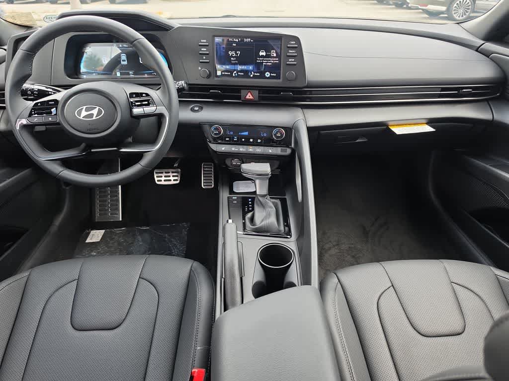 New 2026 Hyundai Elantra SEL Sport FWD image 19