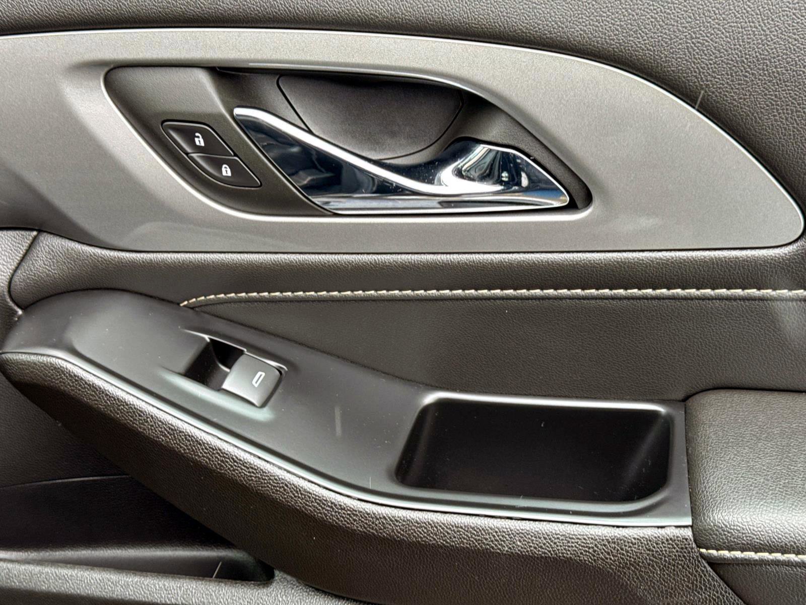 Certified 2023 Chevrolet Traverse LT image 9