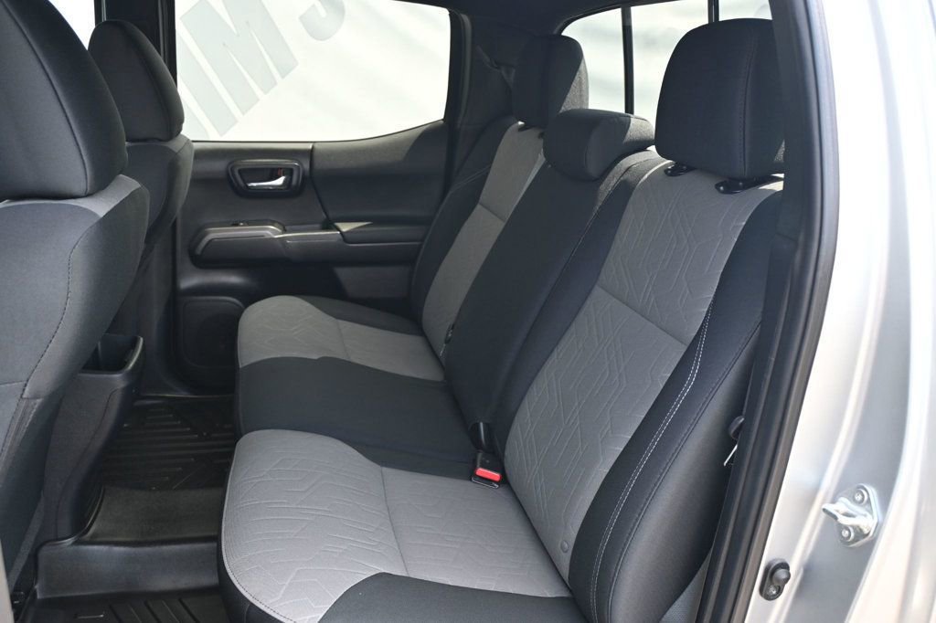 Used 2022 Toyota Tacoma TRD Off-Road image 19