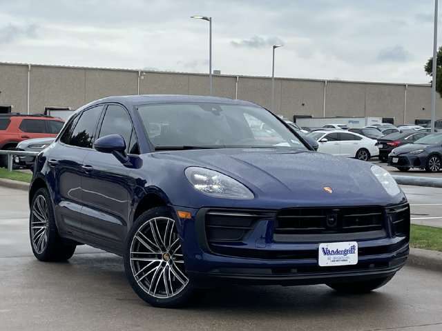 Used 2024 Porsche Macan AWD/4WD image 2