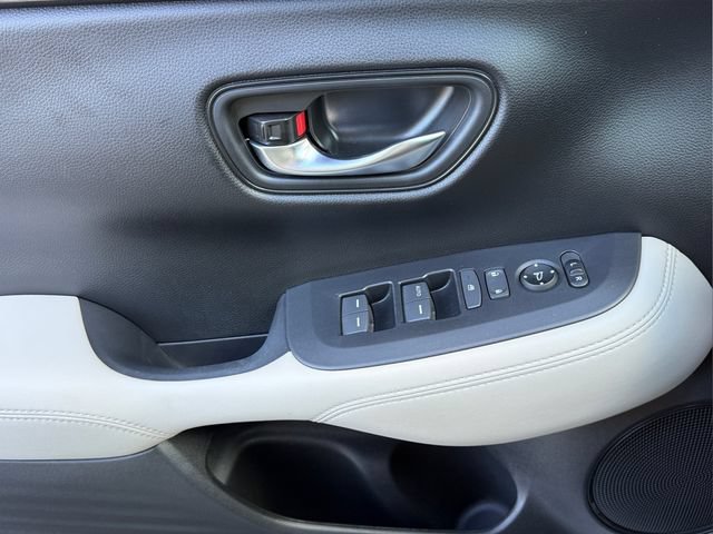 Certified 2025 Honda HR-V LX image 33