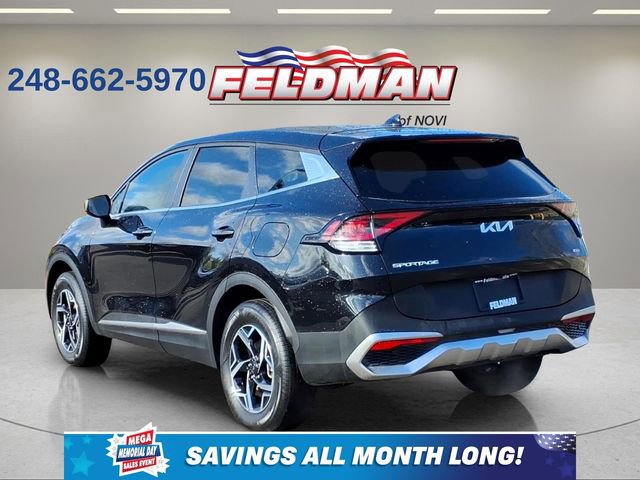 Used 2025 Kia Sportage LX AWD/4WD image 3