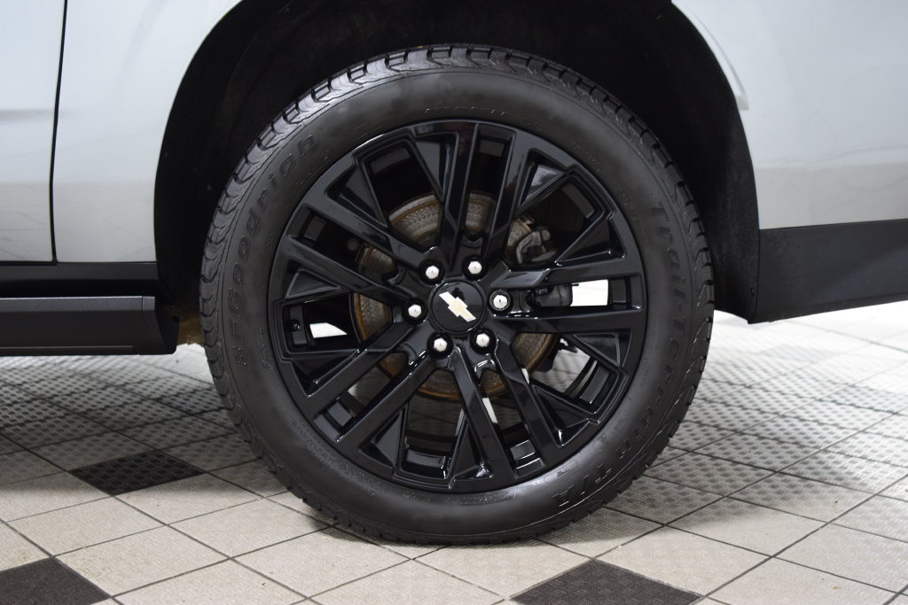 Used 2024 Chevrolet Suburban High Country AWD/4WD image 27